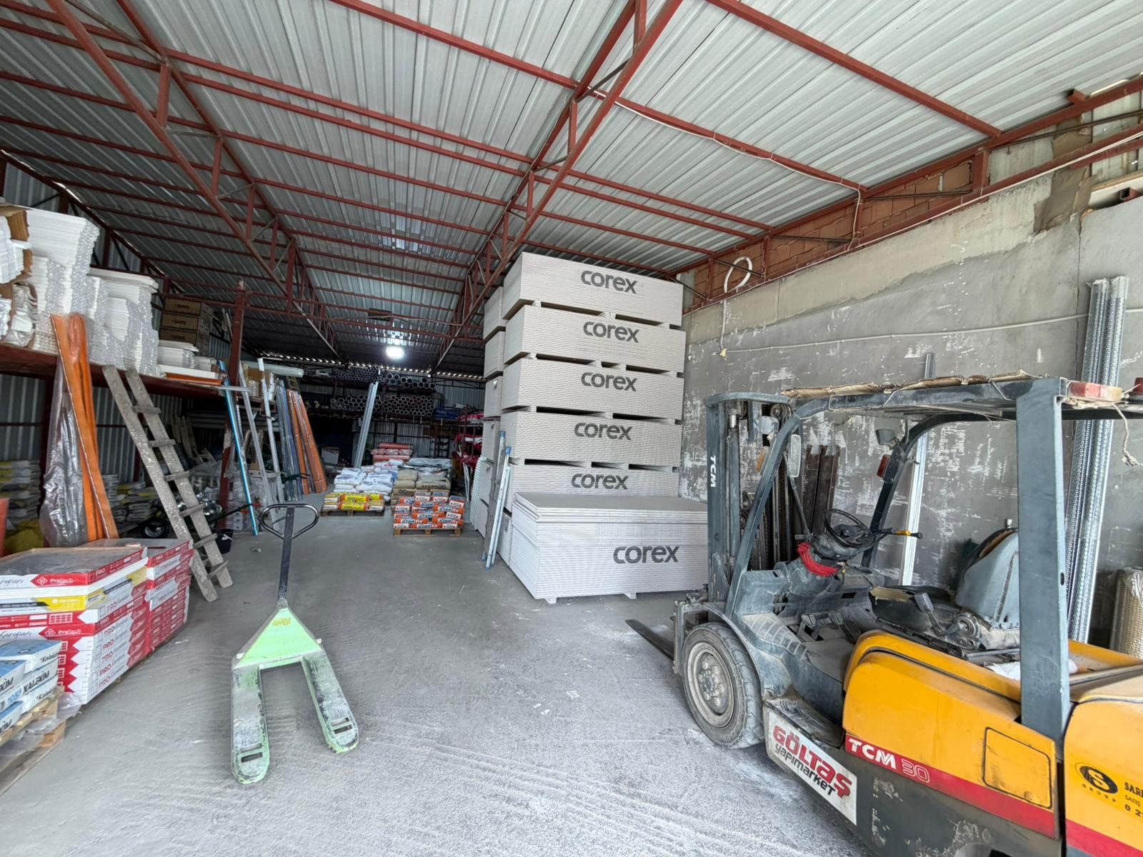 Göltaş Yapı Market görseli