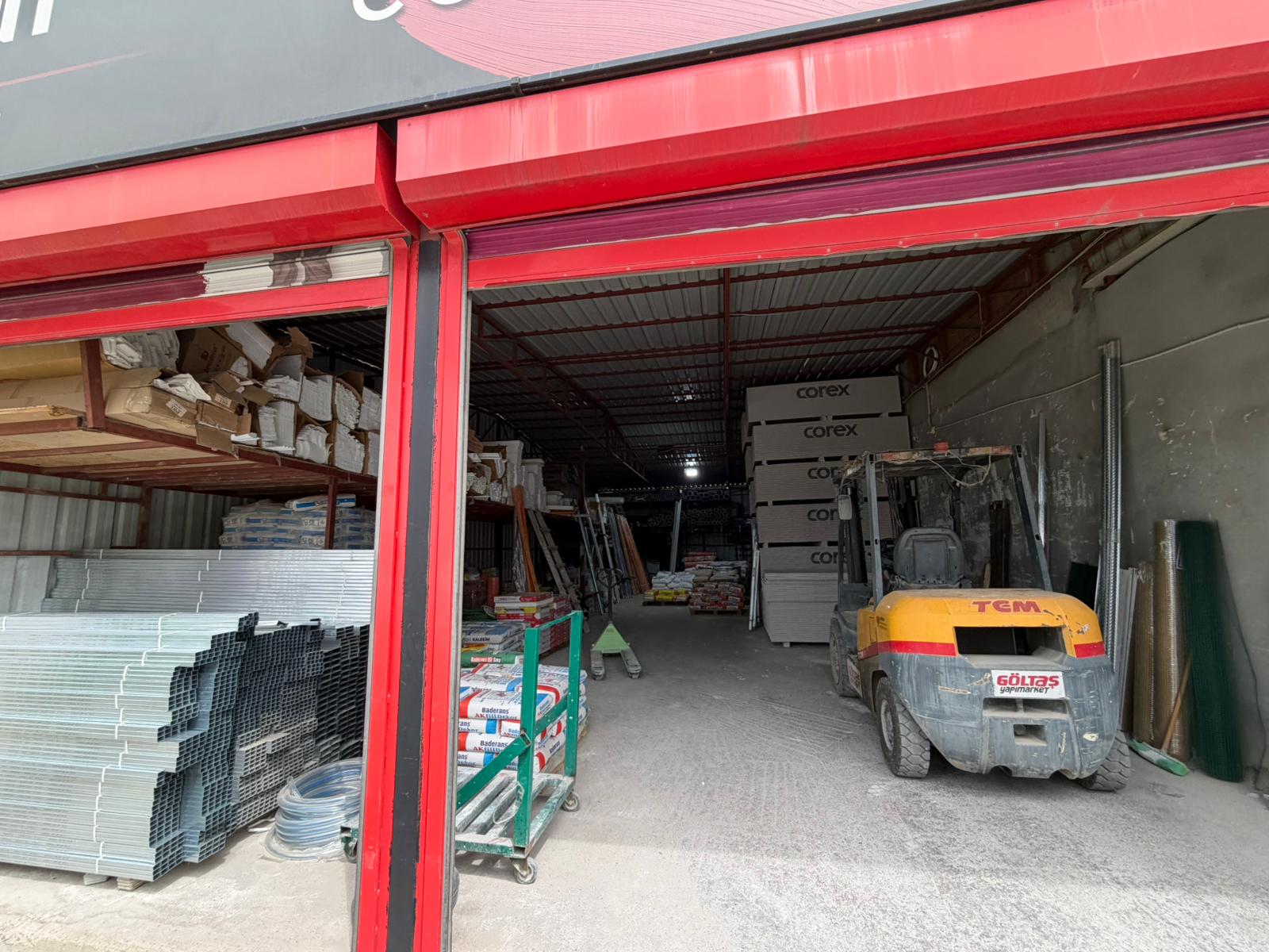 Göltaş Yapı Market görseli