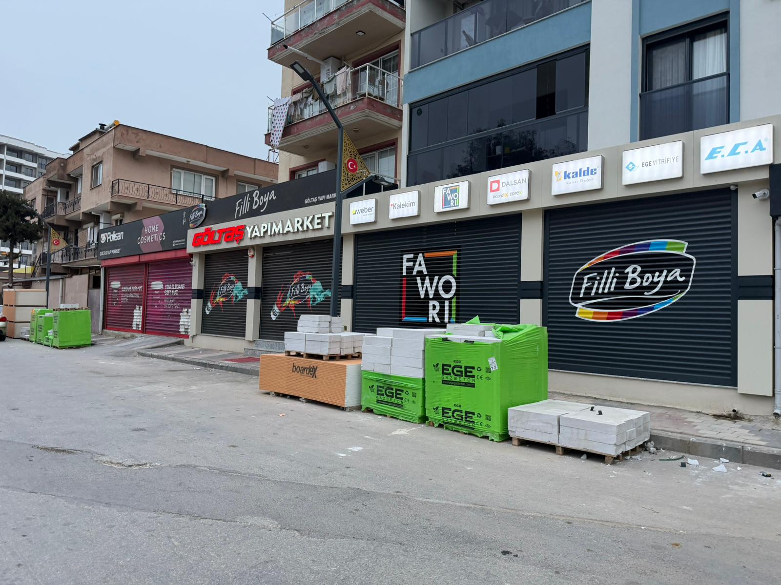 Göltaş Yapı Market depo düzeni